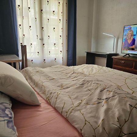 Centrica Habitacion Bed & Breakfast Madrid Luaran gambar